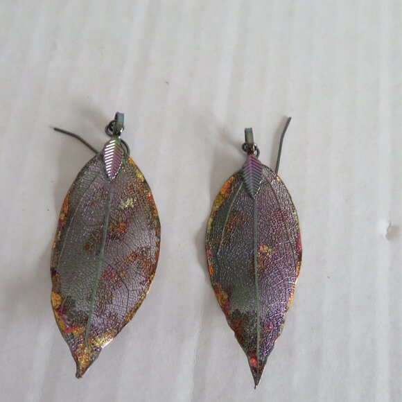 Urban Rose - Gorgeous & Unique Real Leaf Earrings - Gilded, Iridescent NWOT - Picture 3 of 6
